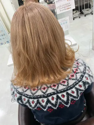 ミディアム CUTS&Clare所属・末次 加奈のマツエク・マツパデザイン