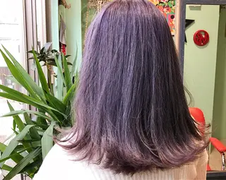 セミロング カラー VIRETTA 【ヴィレッタ】のヘアスタイル