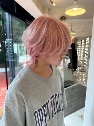 カラー RiA/レイヤーカッ ト/ハッシュカットのヘアスタイル