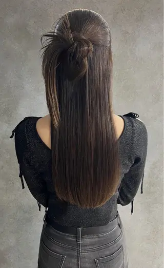 ロング 透明感カラー🕊🤍 アサノ マユのヘアスタイル