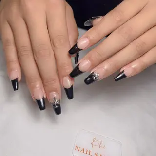 ネイル 💕鈴木ユリ パラジェル/オフ無料のネイルデザイン