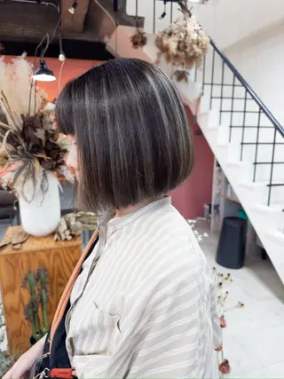 ミディアム カラー 🎨カラー専門家🎨 チャーリーのヘアスタイル