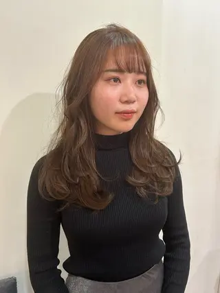 ロング 京谷 宥のヘアスタイル