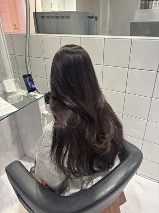 ロング カラー 髪質改善🩰透明感カ ラー🎀hinanoのヘアスタイル