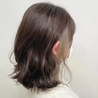 ミディアム ブリーチカラー 🩵MIZUKIのヘアスタイル