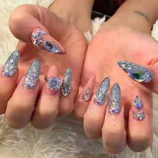 ネイル AERA nail shino🐱⸝꙳のネイルデザイン