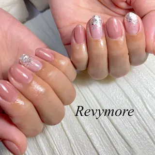 ミディアム ネイル nail salon Revymoreのネイルデザイン