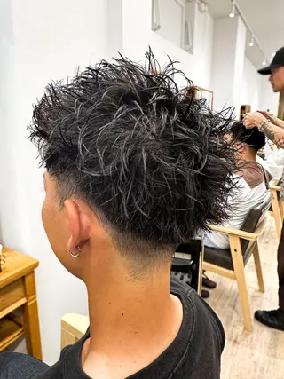 メンズ ブリーチカラー🔥 パーマ【佐々木凌平】のヘアスタイル