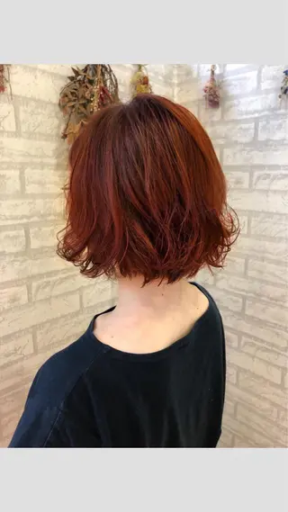 ショート カラー パーマ クボキ サヤのヘアスタイル