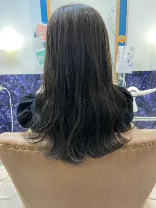 ロング . mioのヘアスタイル