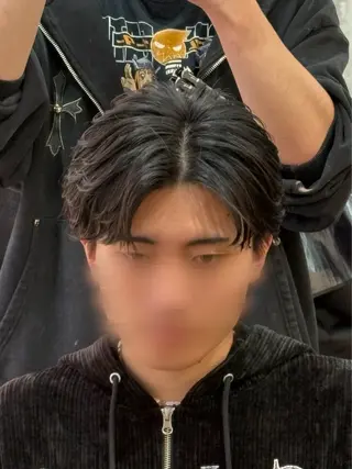 ショート パーマ メンズ 韓国メンズヘア/ 毛流れヘア　須田龍世のヘアスタイル