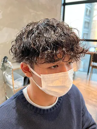 ショート パーマ メンズ 波巻きスパイラルパー マ/シャドウパーマ駿のヘアスタイル