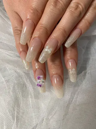 ネイル Ｌｉｔ .のネイルデザイン