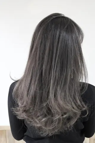 セミロング ハイライトバレイヤー ジュ🎨川村聖吾🎨のヘアスタイル