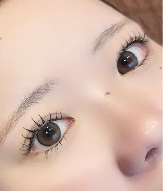 マツエク・マツパ LUCY NAIL&EYE所属・LUCY心斎橋 奥野の眉毛・アイブロウイメージ