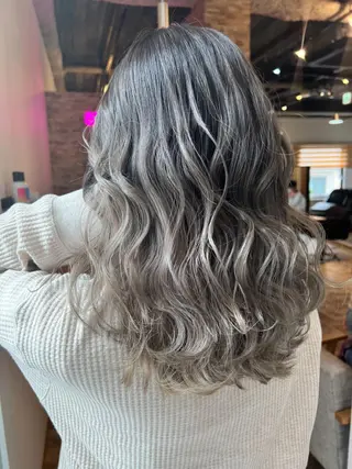 ミディアム カラー ヘアカラー&縮毛矯正 STAR☆RIVERのヘアスタイル