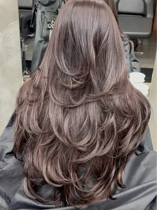 ロング カラー ハイライト、レイヤー カット/西梅田/中西のヘアスタイル