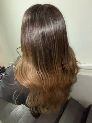 ロング カラー NOA/トレンドヘア ブリーチなし艶カラーのヘアスタイル