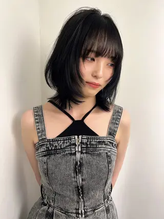 ミディアム Airi 韓国y2k ハイレイヤーのヘアスタイル
