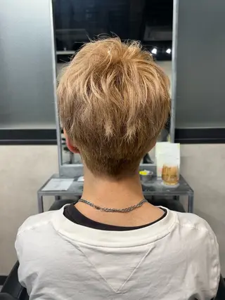 カラー メンズ KISSSWAN Remiのヘアスタイル