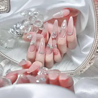 ネイル Yudia -neon-のネイルデザイン