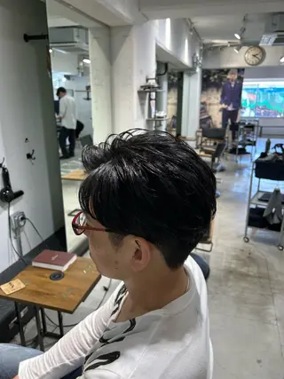 ショート パーマ メンズ 岩城 滉成のヘアスタイル