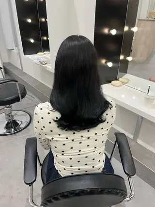 セミロング カラー HONOKA/ ハイトーン艶カラーのヘアスタイル
