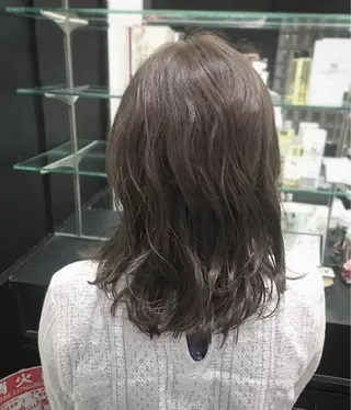 セミロング カラー パーマ ヘアアレンジ ジユン 지윤のヘアスタイル