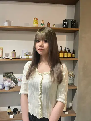 カラー 石江 奈琉のヘアスタイル