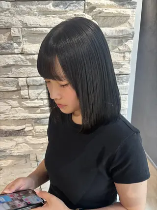 ミディアム カラー Maki /透明感カラーのヘアスタイル