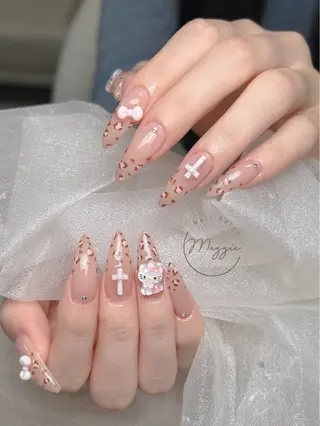 ネイル Maggie Nail🦩のネイルデザイン