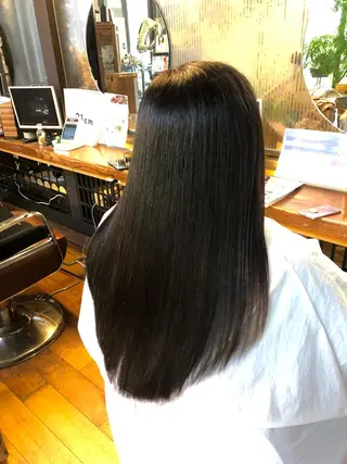 ロング 佐藤 美聡のヘアスタイル