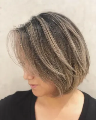 ショート カラー ハイトーン×髪質改善 KENTAのヘアスタイル