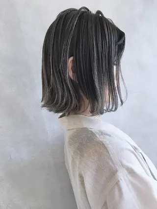 ショート カラー MOU namba ムウナンバのヘアスタイル