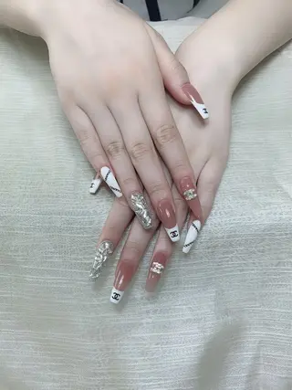 ネイル Amina nail salonのネイルデザイン