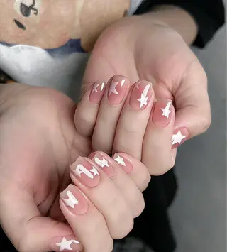 ミディアム nina beautyのネイルデザイン