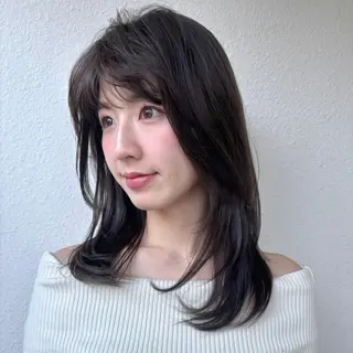 セミロング レイヤーカット／韓国 🤎きのした いちかのヘアスタイル