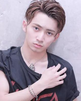 ショート カラー メンズ 及川 光のヘアスタイル