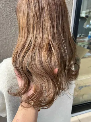 セミロング 山田 香織のヘアスタイル