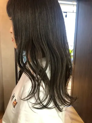 ロング カラー 遠藤 眞実のヘアスタイル