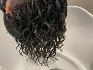 ミディアム パーマ メンズ メンズパーマ特化型 🔥URITAのヘアスタイル