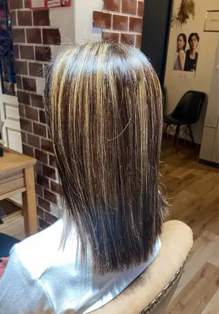 カラー 梶 瑞希のヘアスタイル