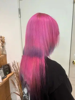 ロング カラー 室谷 ゆりあのヘアスタイル