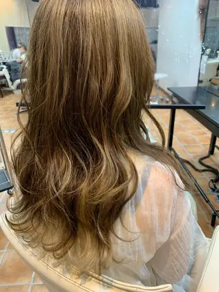 ロング カラー フリーランス理美容師 いさかのヘアスタイル