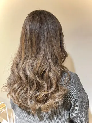 ロング カラー パーマ Lamie所属・大人女子&髪改善専門 Nobuフリーランスのヘアスタイル