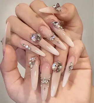 ネイル D-BEAUTY Nailsalonのネイルデザイン
