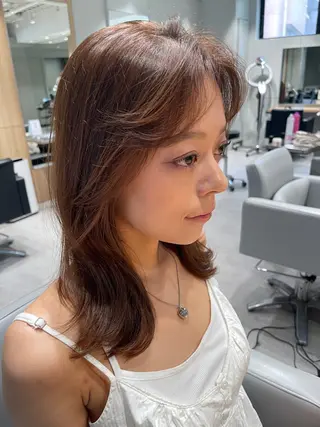 ロング 齊藤政太 顔周り カット 透明感カラーのヘアスタイル