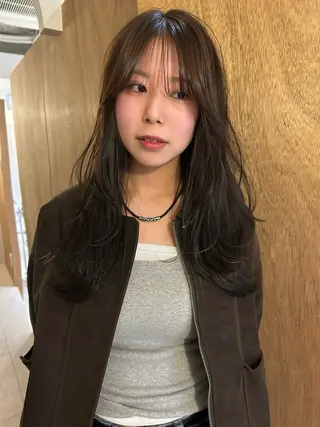 ロング カラー yewscent / konaのヘアスタイル