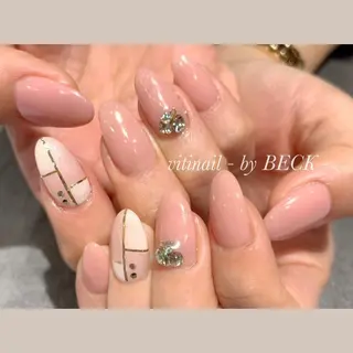 ネイル vitinail／ 𝘠𝘶𝘬𝘪.のネイルデザイン