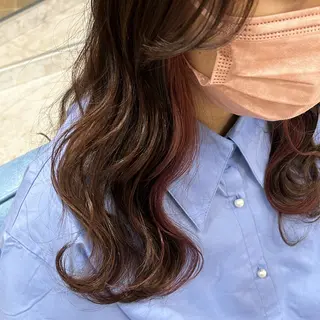 セミロング カラー 🫧透け感⋆艶髪💎 山口アヤカのヘアスタイル